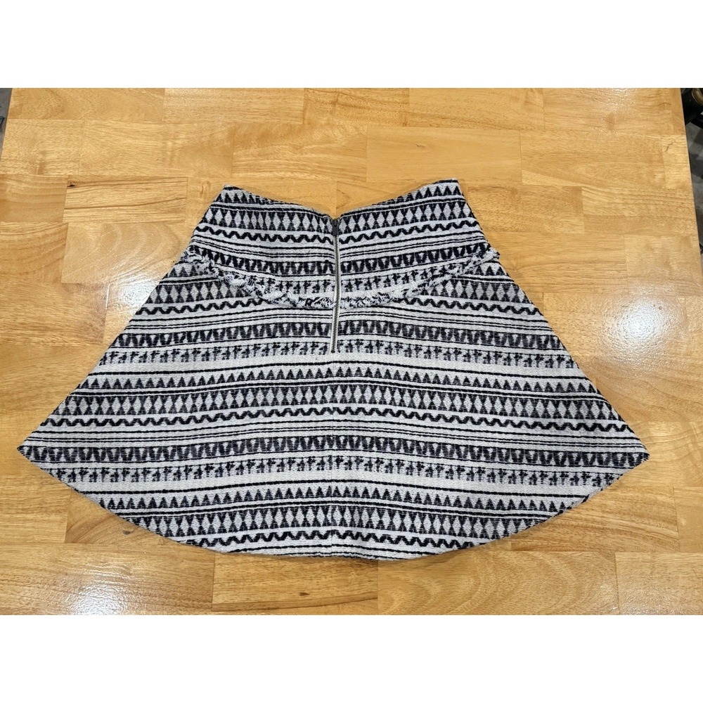 Banana Republic Sz. 0  Jacquard Tribal Geometric Midi Skirt Cream Black 2016 - Picture 3 of 11